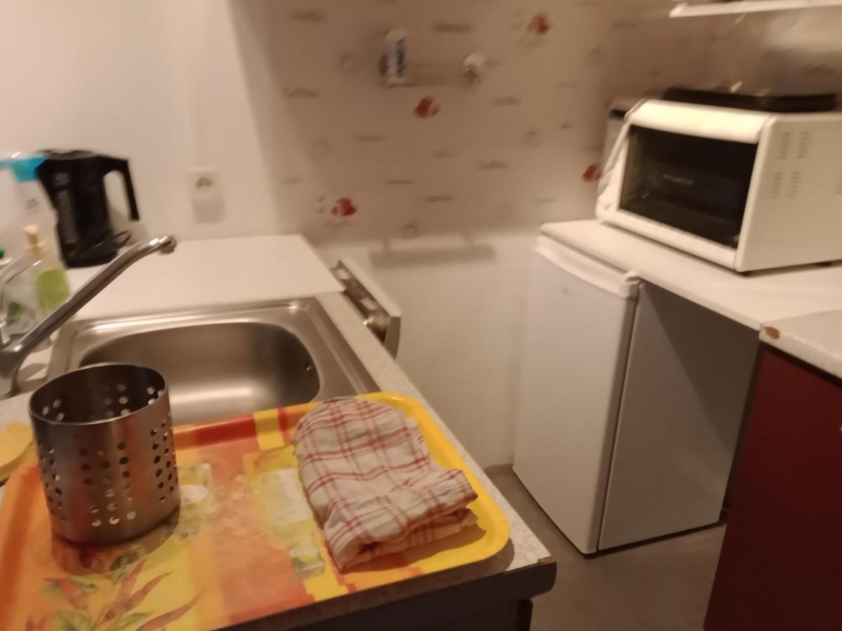 Apartament 895 Alexis Jaubert Saint-Pantaléon-de-Larche Zewnętrze zdjęcie