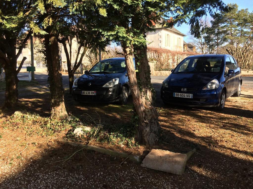 Apartament 895 Alexis Jaubert Saint-Pantaléon-de-Larche Zewnętrze zdjęcie