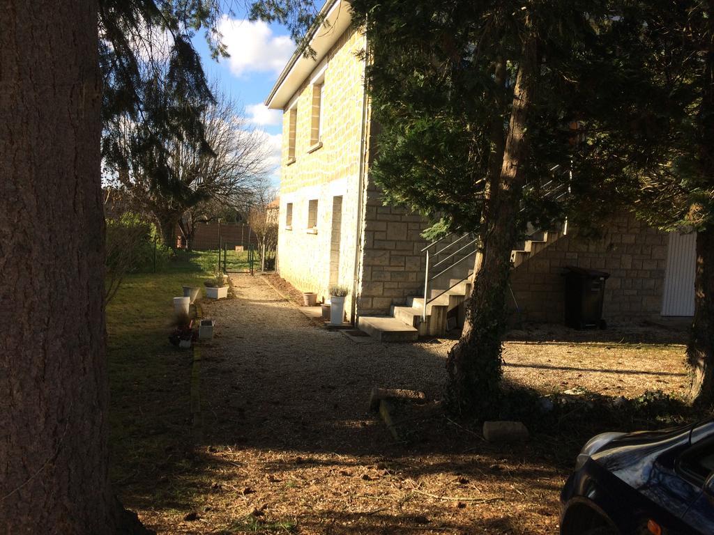 Apartament 895 Alexis Jaubert Saint-Pantaléon-de-Larche Zewnętrze zdjęcie