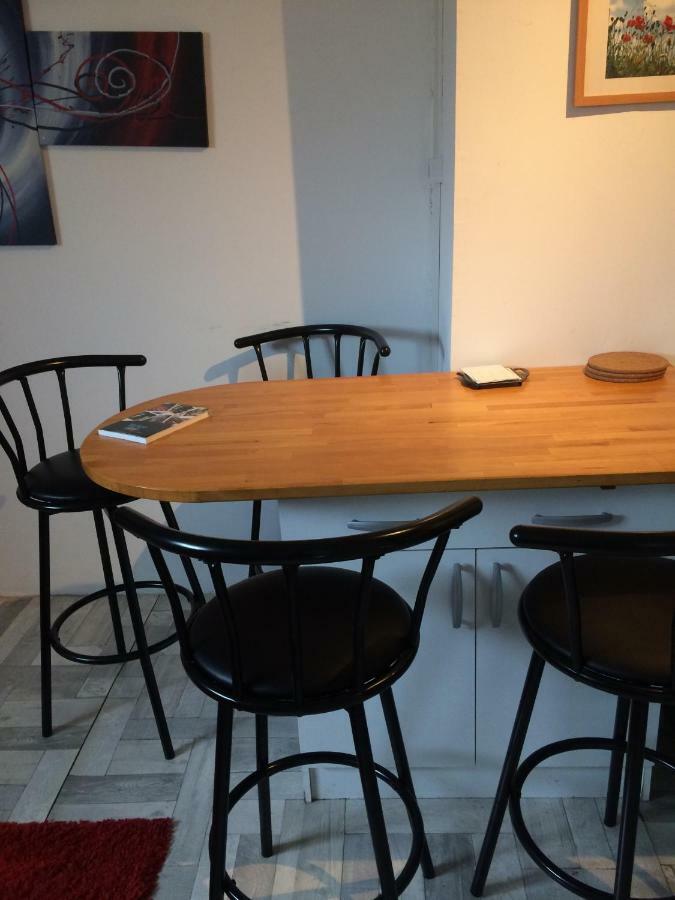 Apartament 895 Alexis Jaubert Saint-Pantaléon-de-Larche Zewnętrze zdjęcie